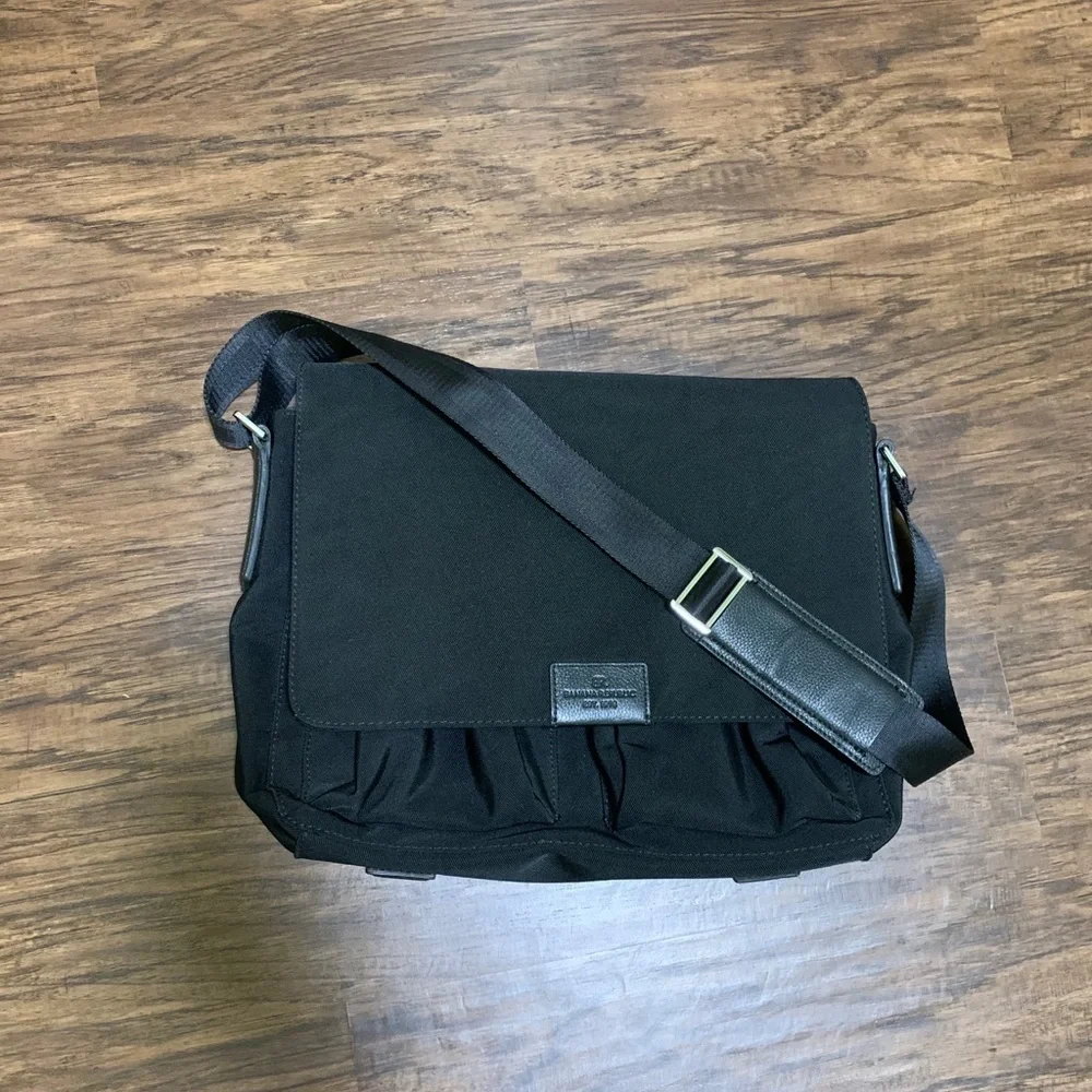 Banana Republic men’s laptop bag ( travel bag)
